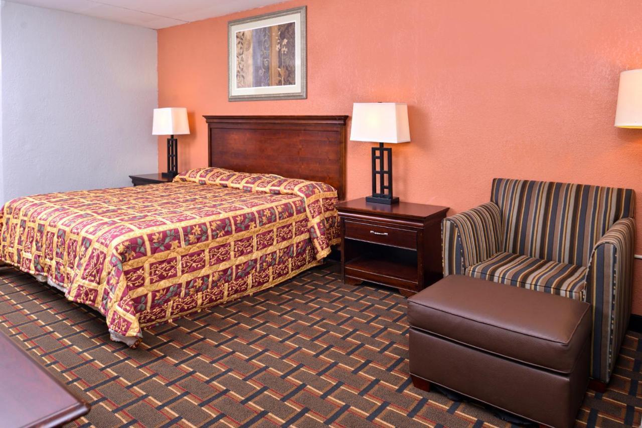 Americas Best Value Inn Richmond South Bellwood Exterior photo