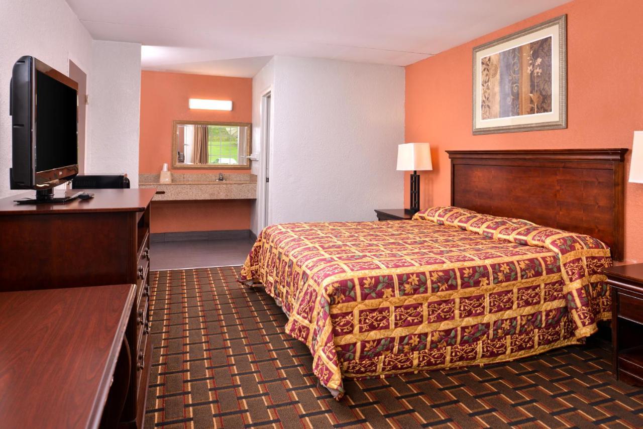 Americas Best Value Inn Richmond South Bellwood Exterior photo